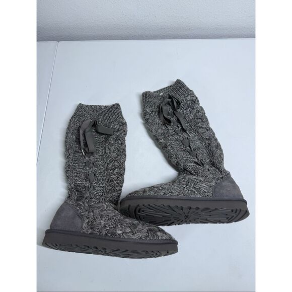 UGG Women’s Mahalya Ribbon Tie Cable Knit Boots Size 10 - Picture 2 of 10